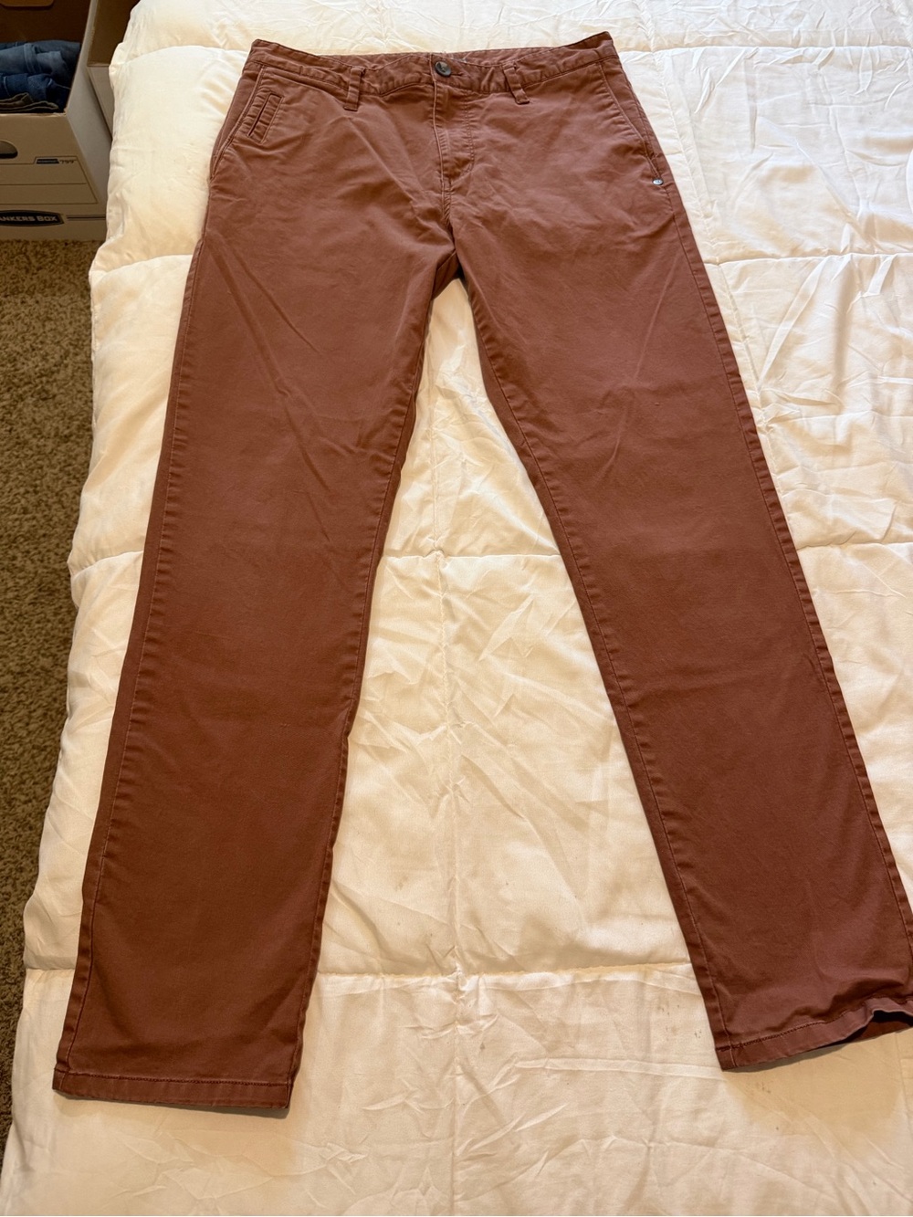 Vuori Straight Leg Jeans in Rust